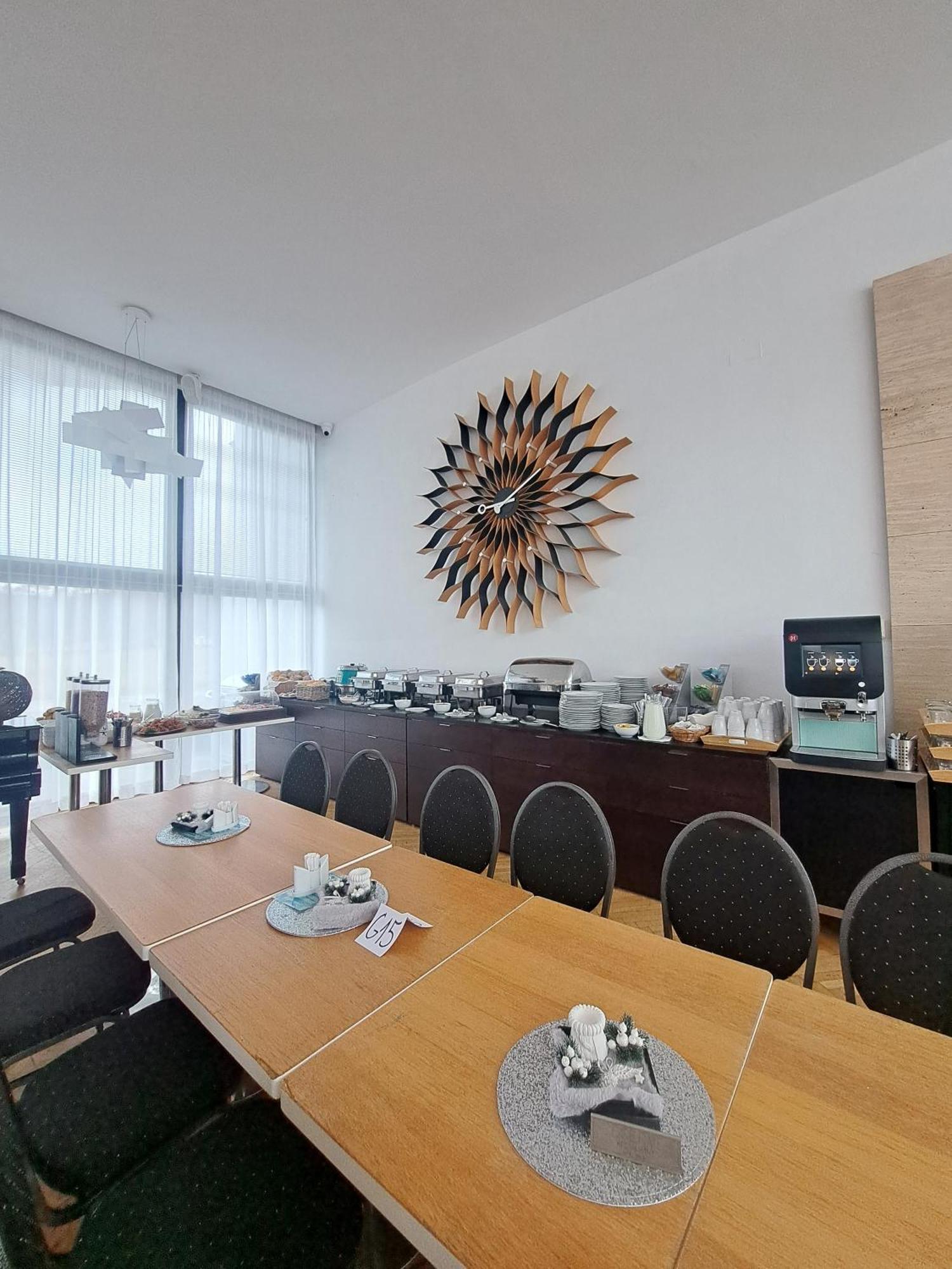 Kozarovice Wellness Hotel Orlik מראה חיצוני תמונה