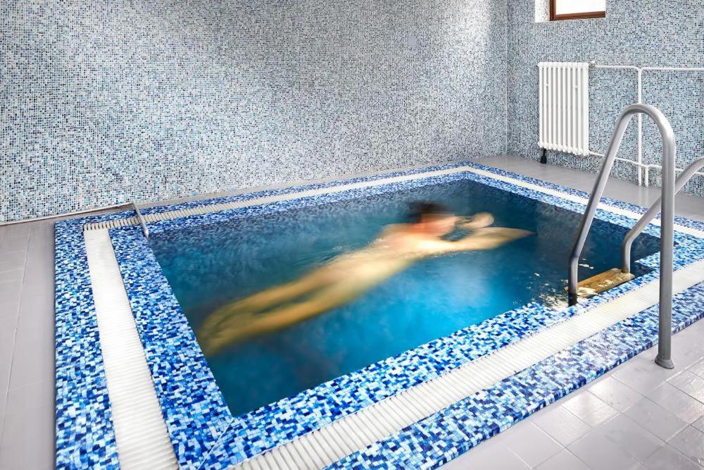 Kozarovice Wellness Hotel Orlik מראה חיצוני תמונה