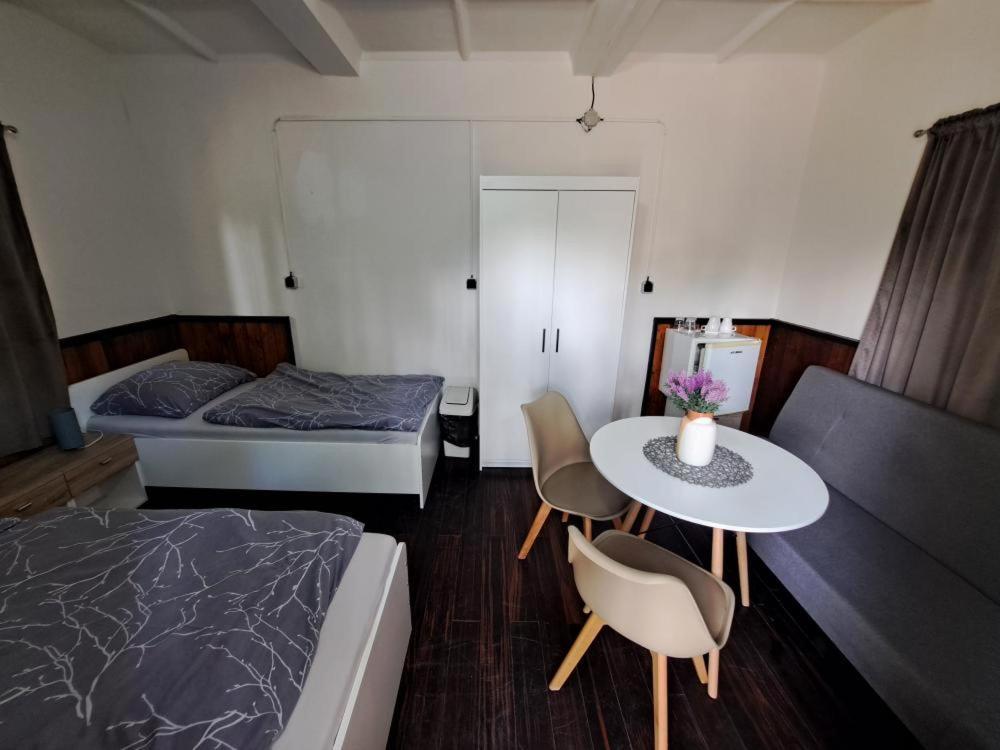 Kozarovice Wellness Hotel Orlik מראה חיצוני תמונה